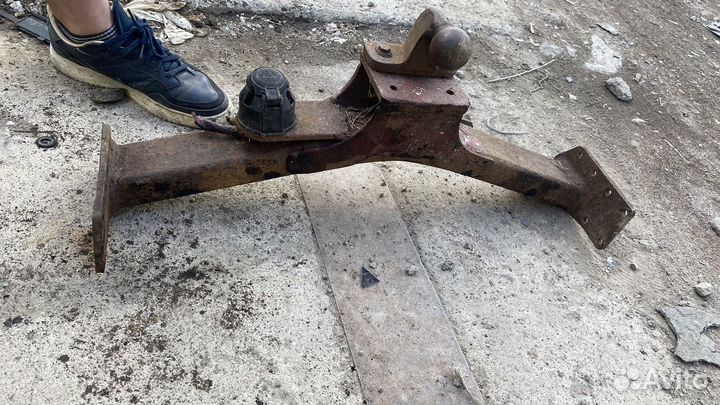 Фаркоп на Mercedes T1 Bus207-410 1977-1995