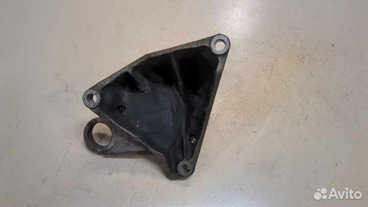 Кронштейн кпп Audi A4 (B5), 2000