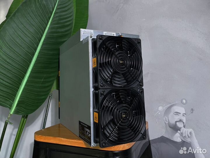 Antminer S21 200T