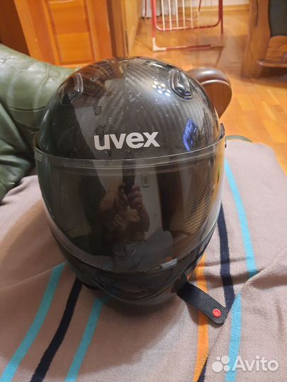 Мото шлем увекс карбоновый.вес 1кг