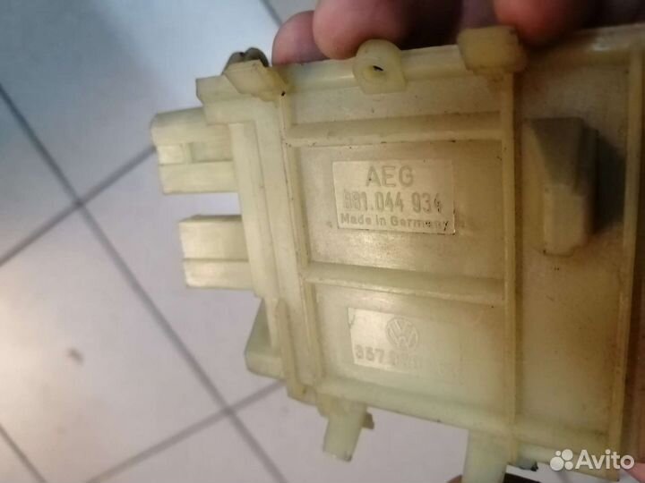 Резистор отопителя Volkswagen Passat B3 / B4, Audi