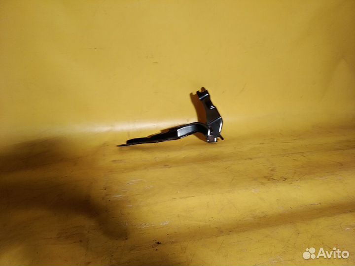 Петля капота левая Toyota Land Cruiser 120 прадо