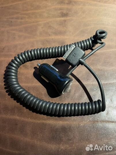 Автомобильное зарядное устройство для iPhone