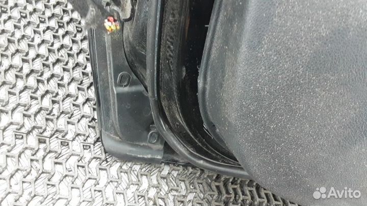 Дверь передняя правая Peugeot 3008