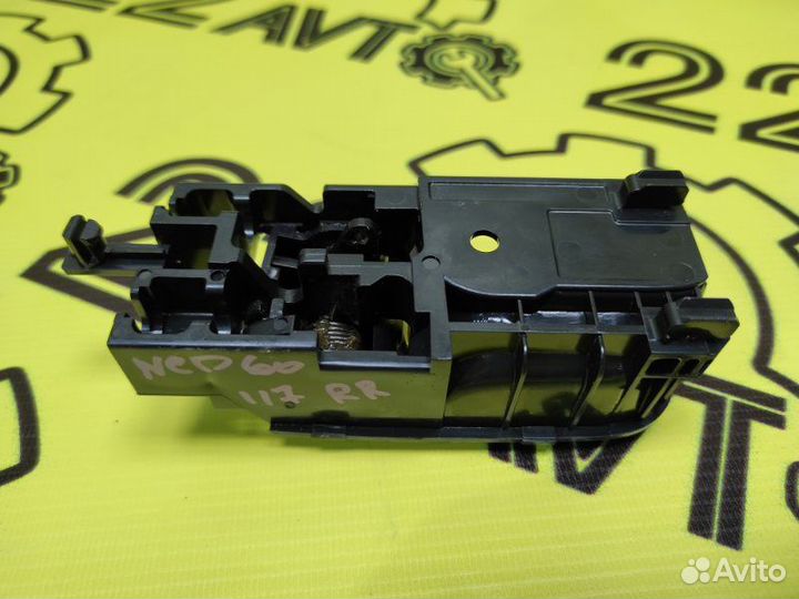 Ручка двери внутренняя задняя правая Toyota Ist