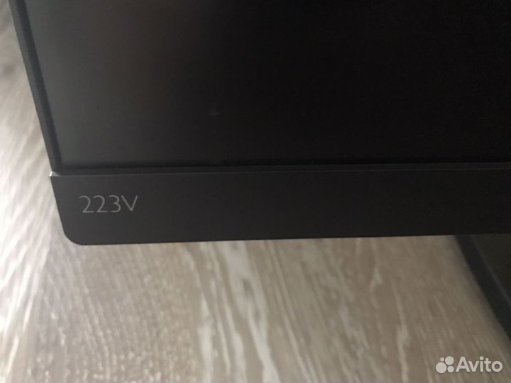 Монитор Philips 22