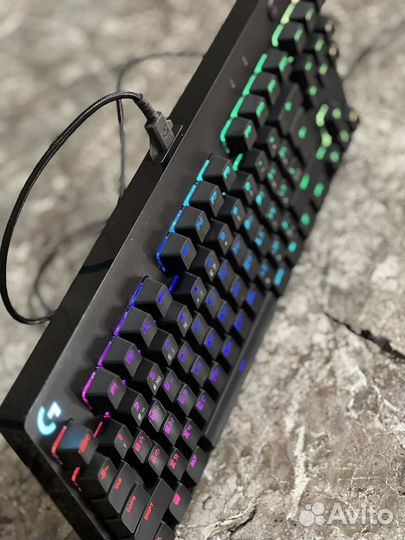 Игровая клавиатура Logitech G Pro