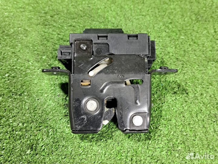 Замок крышки багажника Ниссан Кашкай J10