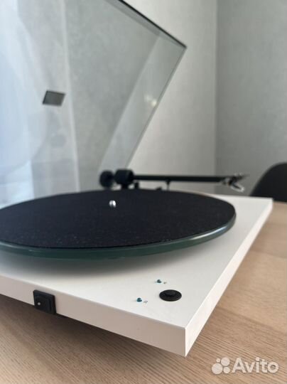 Проигрыватель винила Pro Ject T1 SB Phono