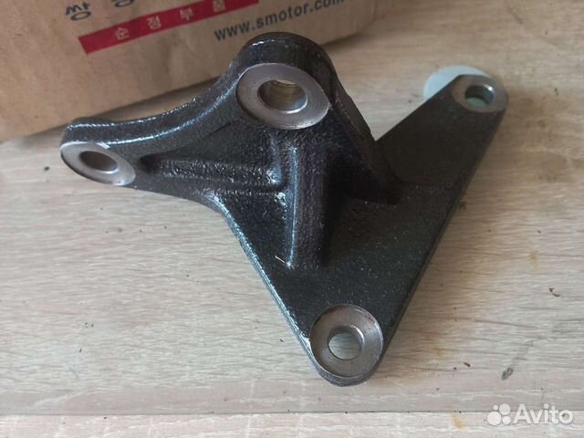 Кронштейн кпп Ssang Yong Actyon New Korando C 2010