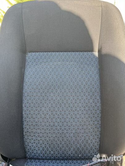 Передние сидения Форд Мондео 3