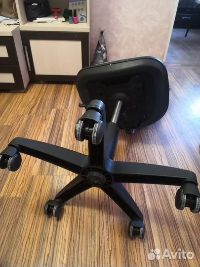 Компьютерное кресло