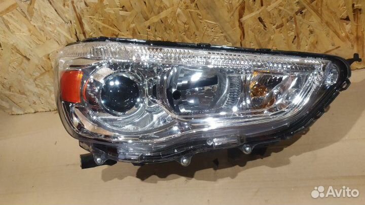 Фара Mitsubishi Asx 2010 2011 2012 2013 2014 2015