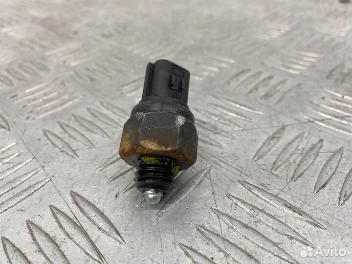 Б/У Датчик заднего хода МКПП Kia Rio 3 UB D4FC