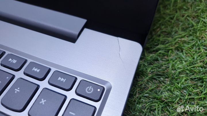 Ноутбук Lenovo i3-8/4Gb/FHD