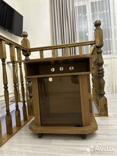 Тумба под телевизор