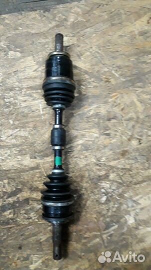 Привод левый на Nissan Primera P11