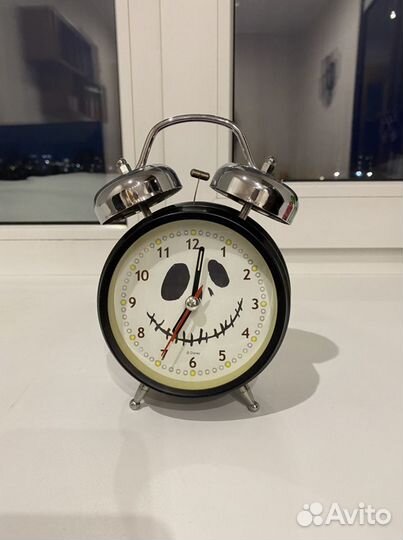 Часы будильник