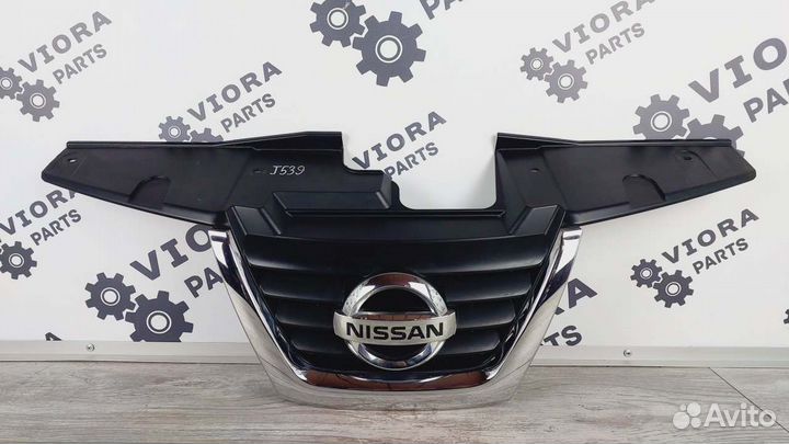 Решетка радиатора Nissan Juke YF15 1.6 HR16DE 2011