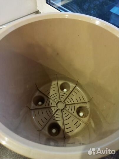 Горшок 15,7л на колесиках, с автополивом