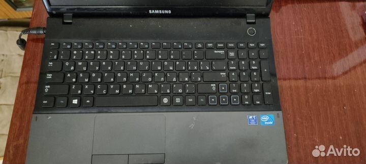Samsung np300e5x