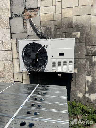 Продам морозильную камеру бу