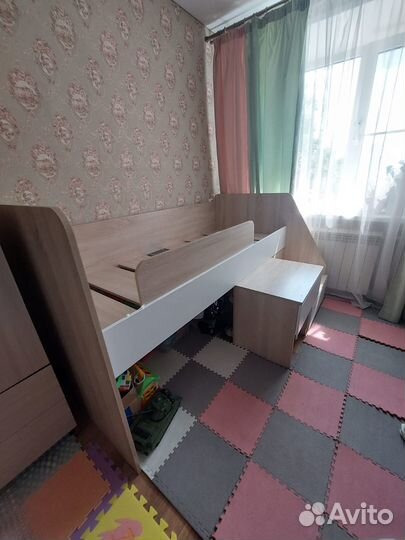 Детская кровать чердак и стол