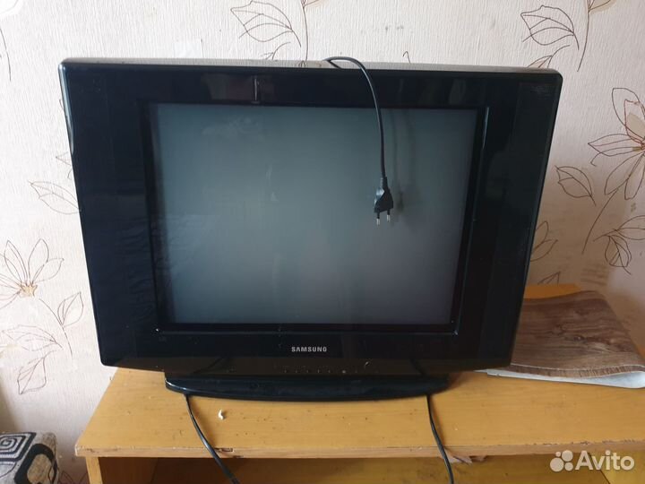 Телевизор samsung