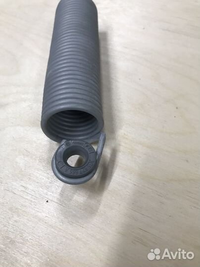 Пружина крышки багажника Passat B8 седан