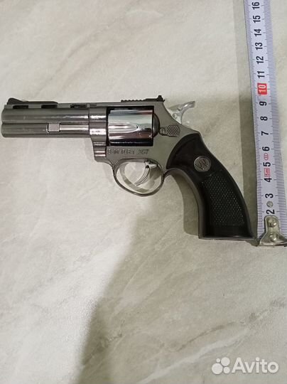 Зажигалка пистолет