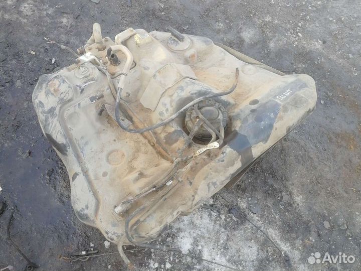 Бензобак мицубиси галант