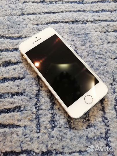 Телефон iPhone 5s