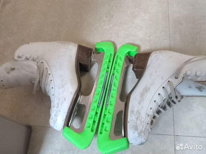 Фигурные коньки twizzle