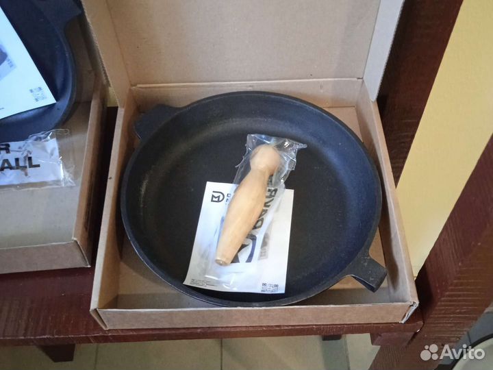 Чугунная сковорода