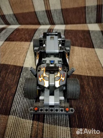 Игрушечная машинка, самозоводная