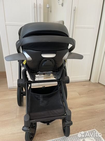 Дизайнерская коляска Cybex Priam III Ferrari