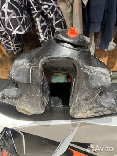 Продам бензобак GR8