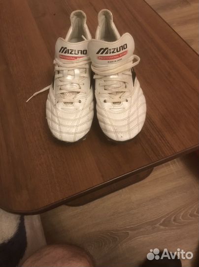 Футбольные бутсы мизуно