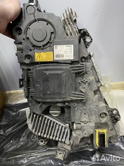 Фара volvo FH 22239247