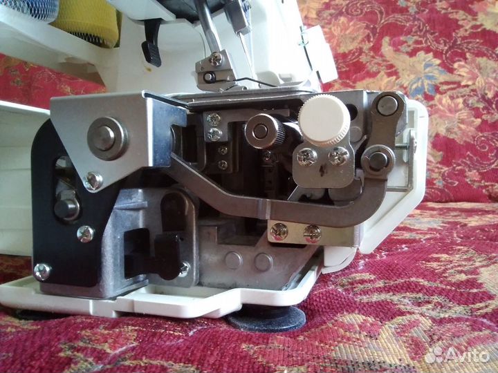 Оверлок Pfaff 4752 б/у не использовался