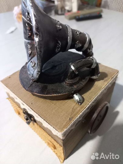 Шкатулка музыкальная