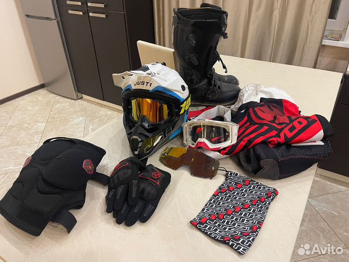 Продам мото экипировку