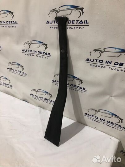 Обшивка центральной стойки верхняя ваз (LADA) 2114