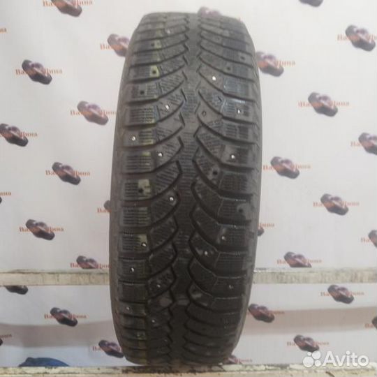 Bridgestone Blizzak Spike-01 225/70 R15