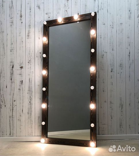 Зеркало с подсветкой