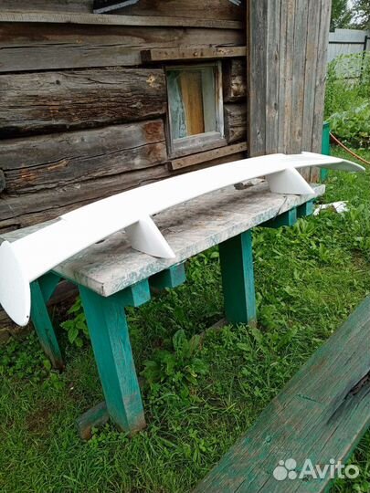 Спойлер на крышку багажника
