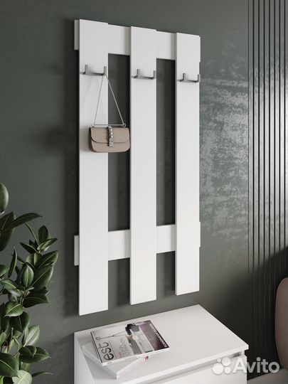 Вешало в прихожую новое