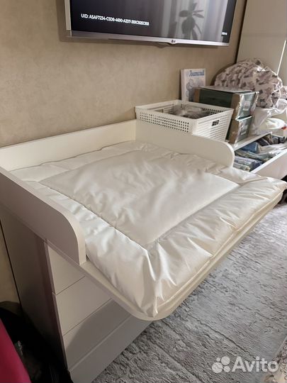 Пеленальный столик