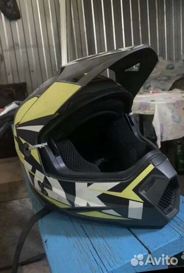 Шлем кроссовый