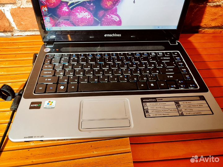Acer Emachines D440 - V120 \ 2 Озу \ 80 HDD